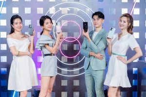 OPPO 正式在台發表 OPPO Reno8 系列（左一：OPPO Reno8 微光黑、左二：OPPO Reno8 晨曦金、右二：OPPO Reno8 Pro 琉光黑、右一：OPPO Reno8 Pro 凝光綠）。