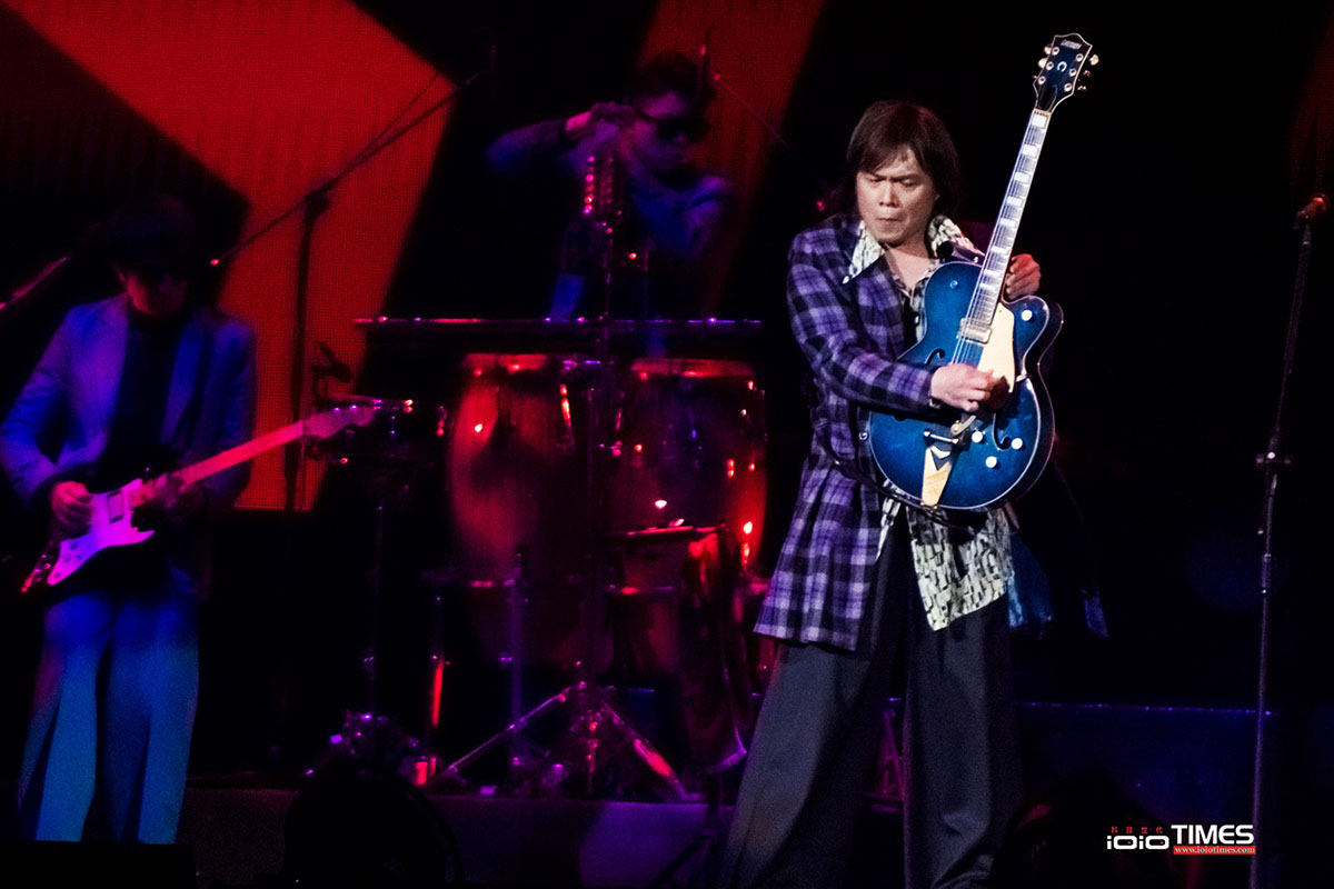 【現場直擊】伍佰「Rock Star」演唱會終登場,精典歌回憶殺,首首萬人大合唱 4 20220925 NEWS 1 13