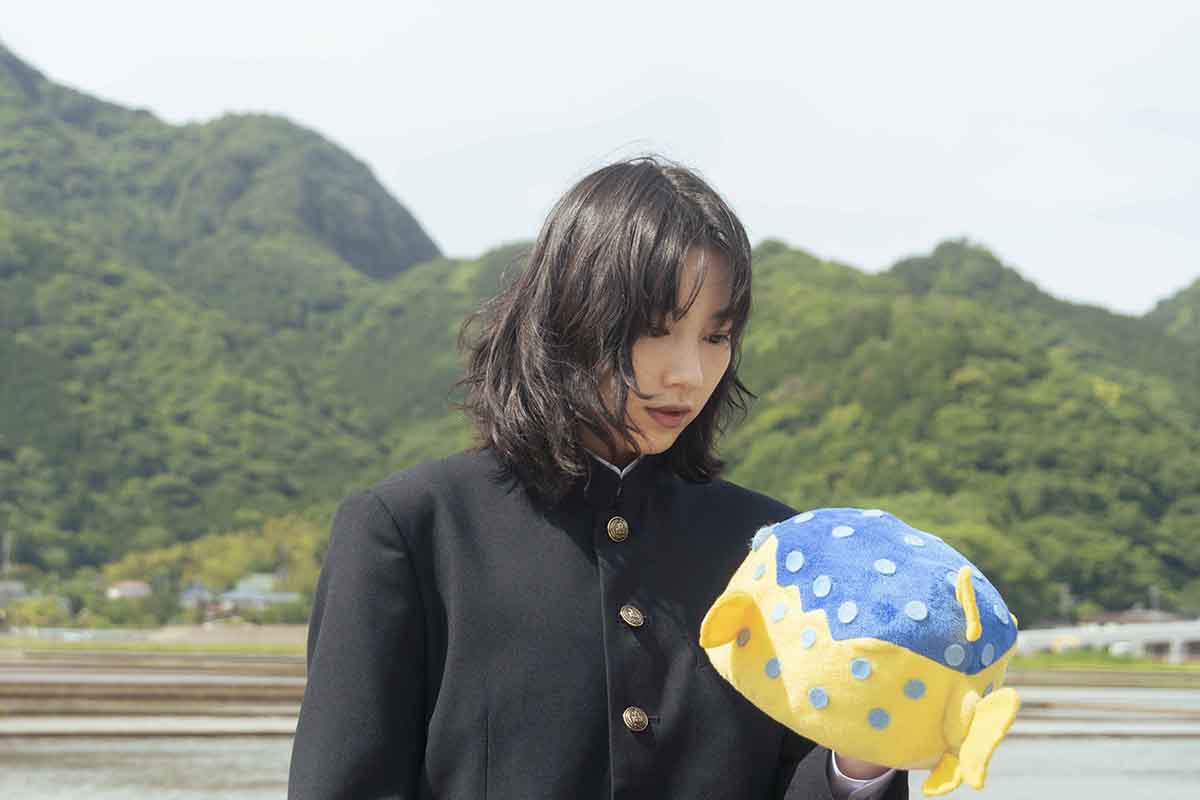 人氣女星穿上男高校生制服,跨越性別界線演活「魚君」人生 5 20221109 NEWS 1 1