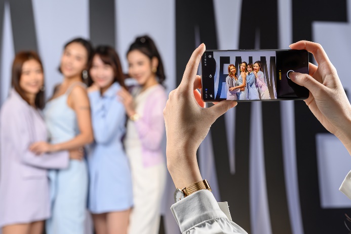 輕而易「曲」,同價位首款曲面螢幕realme 10 Pro+正式發表 8 20221222 realme10pro 06