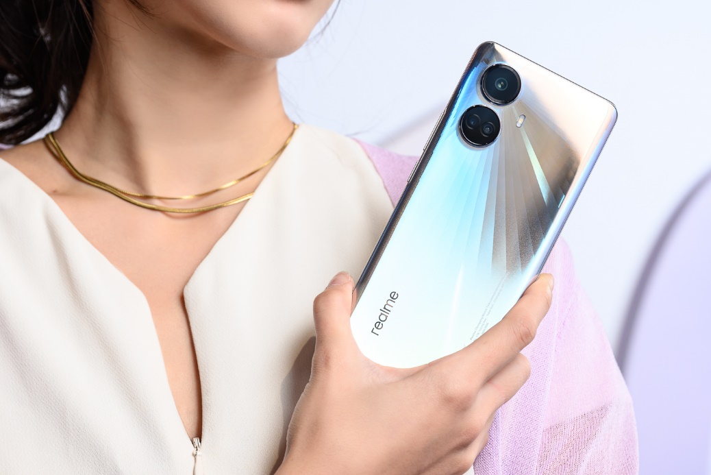 輕而易「曲」,同價位首款曲面螢幕realme 10 Pro+正式發表 9 20221222 realme10pro 07