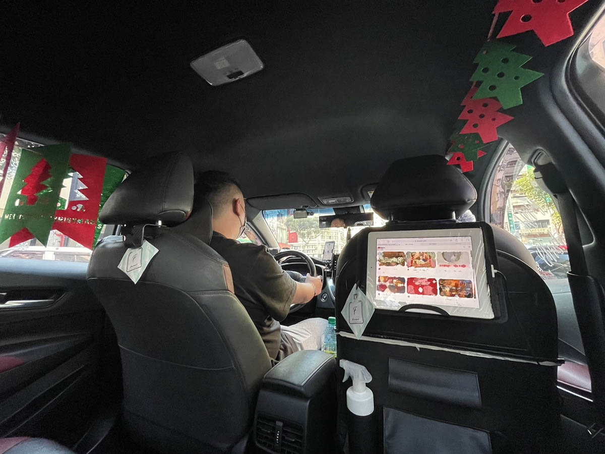 Uber 攜手合作車隊共同表揚2022年度最佳職業駕駛 6 20221228 NEWS 2 4