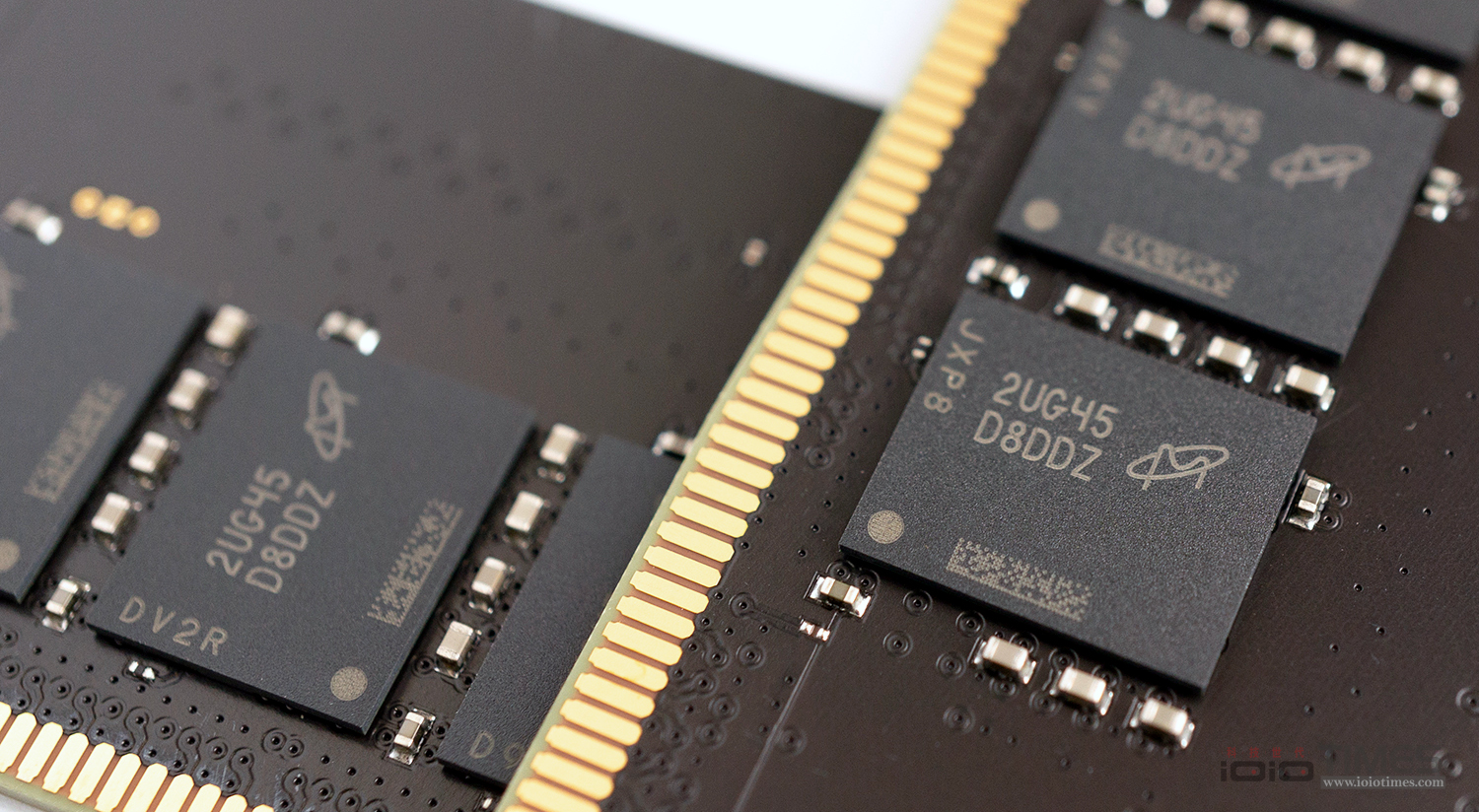 crucialddr55600 007