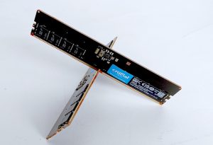 crucialddr5520016gx2 00