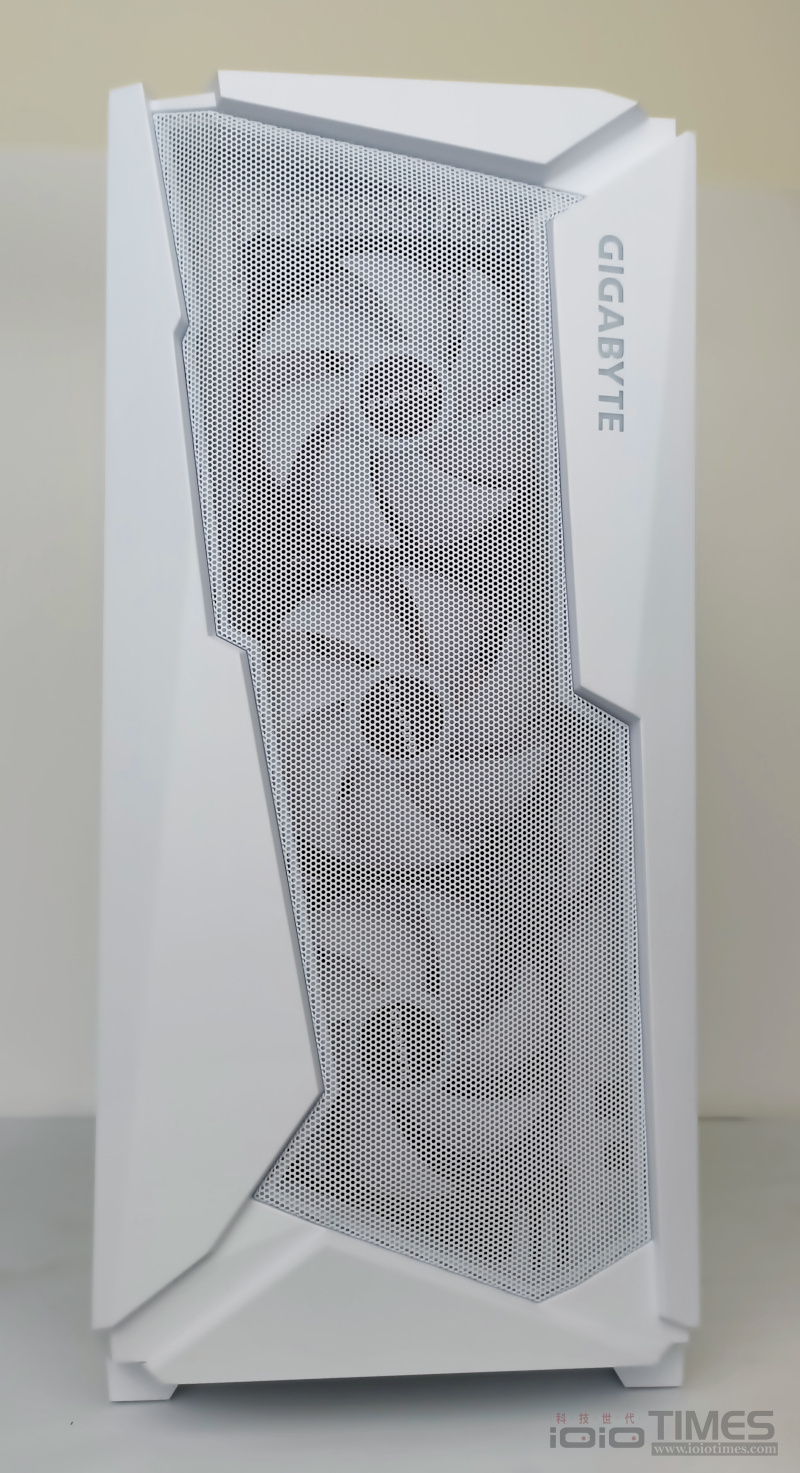 gigabytec301case 007 1