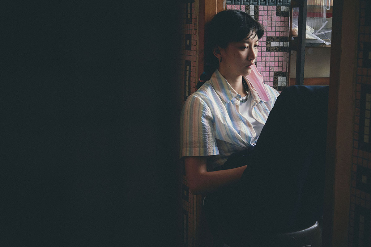 香港新生代女神袁澧林演活單親媽,坦言《窄路微塵》對自己影響大 1 20230418 NEWS 2 3