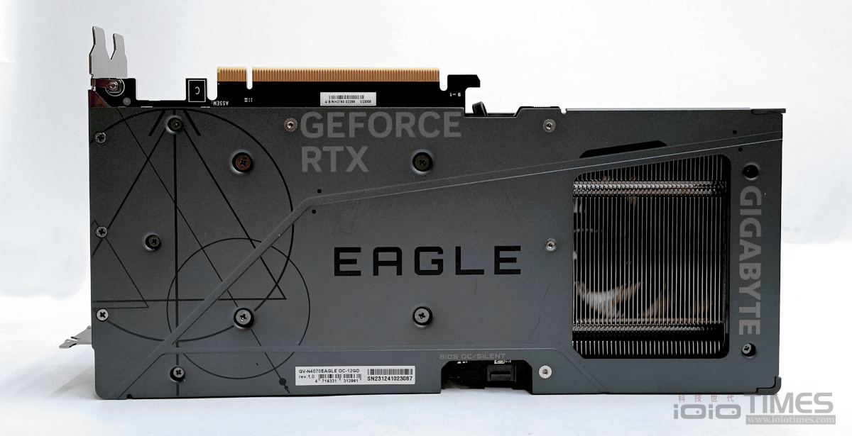 gigabytertx4070eagle 009