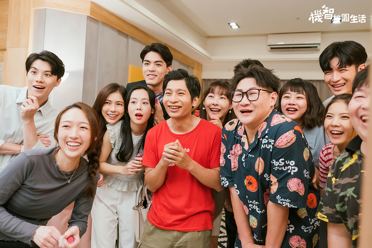 《機智職場生活》主視覺海報曝光!黃柏峰、馮容潔同居首日眾人來攪局 5 20230612 NEWS 1 7