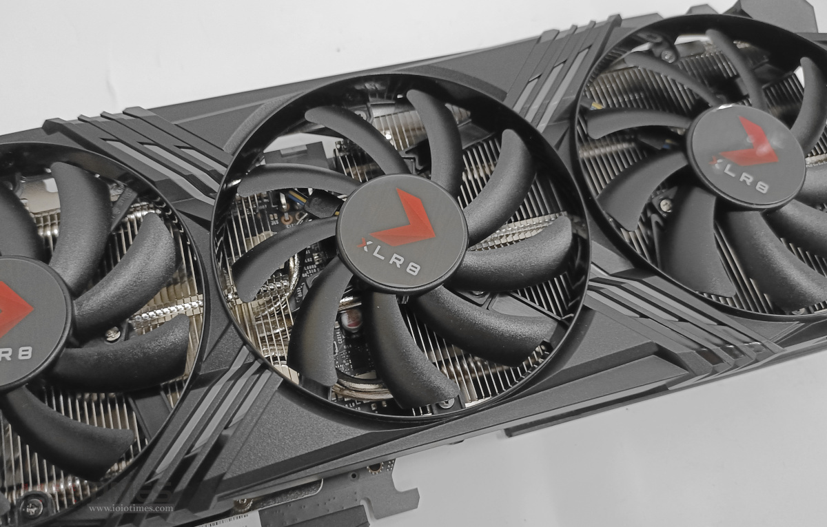 pnyxlr8gamingrtx4060ti8g 006