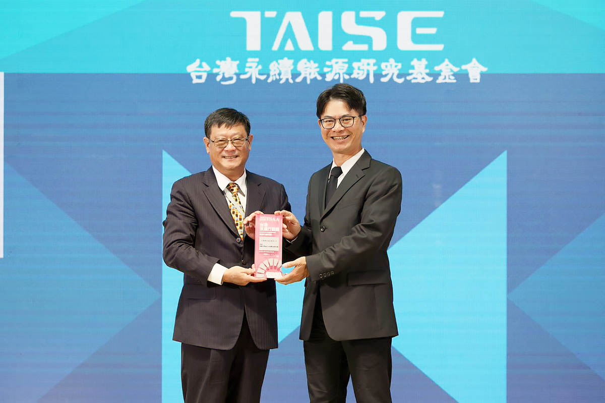 助力打造幸福巴士翻轉偏鄉交通,友通資訊首獲永續行動獎金獎 1 20230725 NEWS 1 10