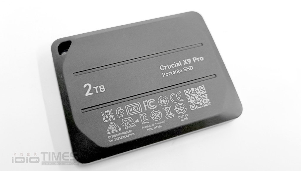 crucialx9ssd 007