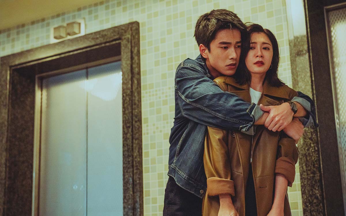 Netflix《此時此刻》首度釋出幕後花絮 曝三組愛的模樣 6 20231012 NEWS 3 7