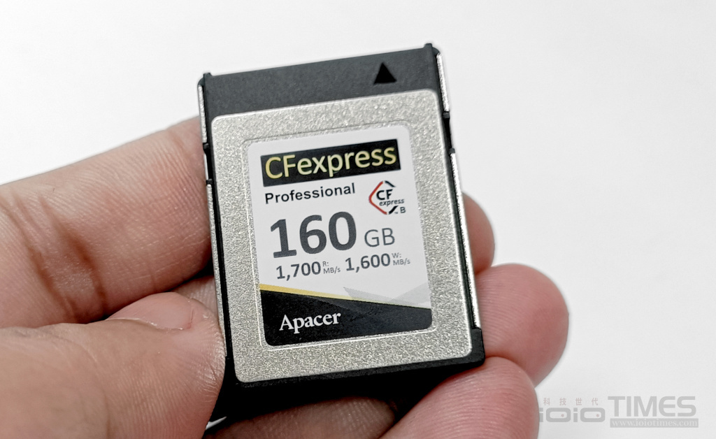 apacercfexpress640gb 007