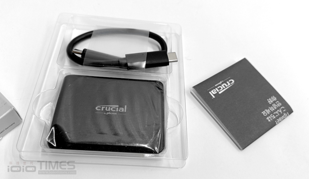 crucialx10ssd 006