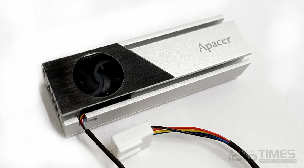 高速性能、唯快不破,Apacer AS2280F4 M.2 PCIe Gen5 x4 SSD 1TB搭載主動式散熱器開箱試用 9 apaceras2280f4gen5ssd 007
