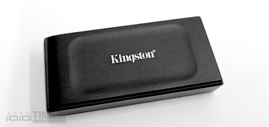 kingstonxs1000ssd2tb 005