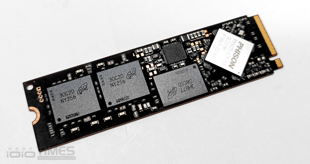 crucialt500ssd 020 1