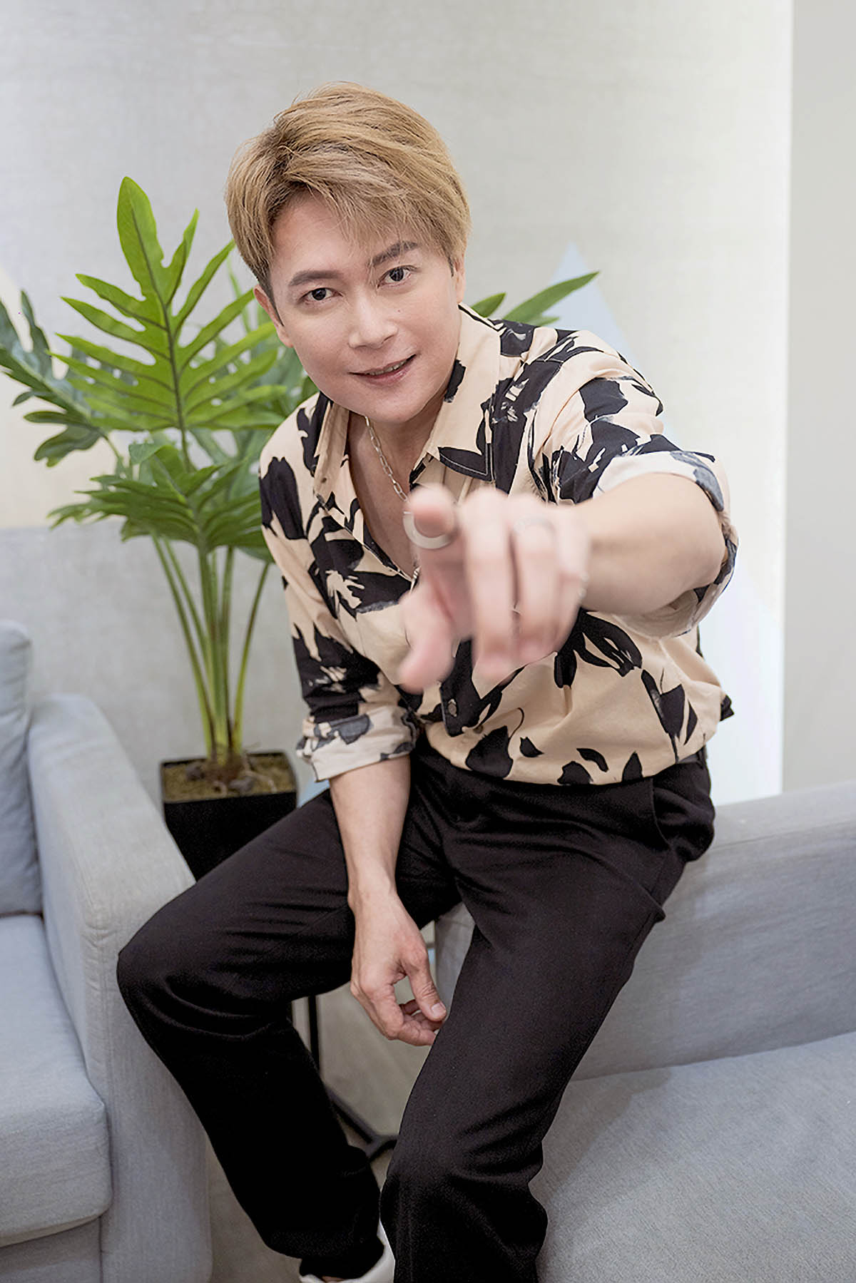 粉絲姊姊另類身世告白,王燦半信半疑問親哥「我是父母領養的孩子? 5 20240102 NEWS 1 16
