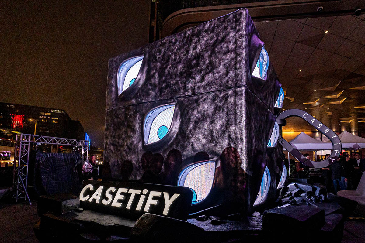 CASETiFY打造《咒術迴戰》聯名限定快閃店4公尺高巨型咒物「獄門疆」震撼現身香港街頭 1 20240207 NEWS 1 25