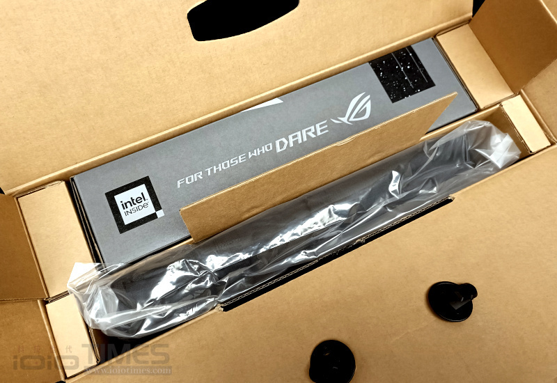 ROG Strix SCAR 18 (2024) 電競筆電機皇登場,雙頂規硬體配置、巔峰性能的代表之作 3 rogscar18 004 2