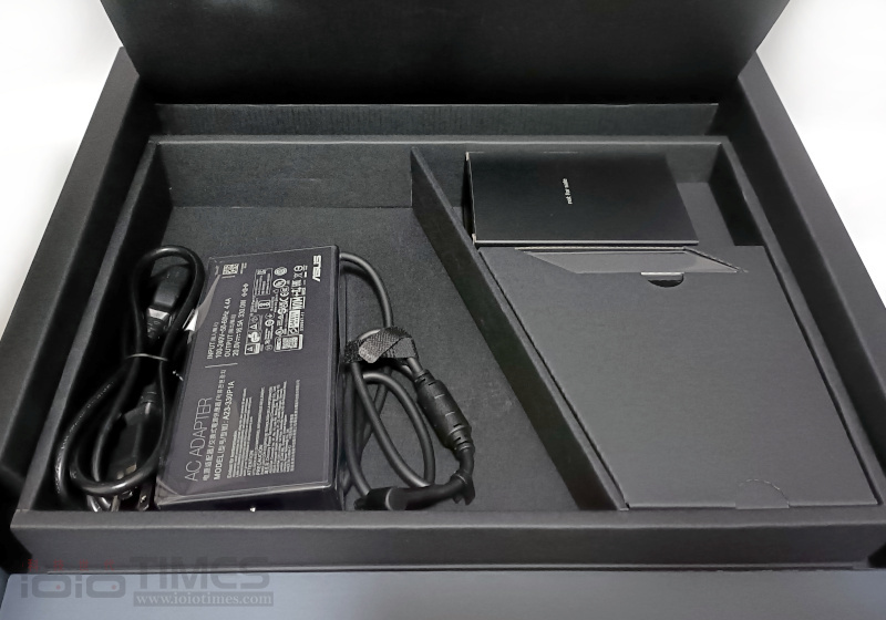 ROG Strix SCAR 18 (2024) 電競筆電機皇登場,雙頂規硬體配置、巔峰性能的代表之作 8 rogscar18 007 2