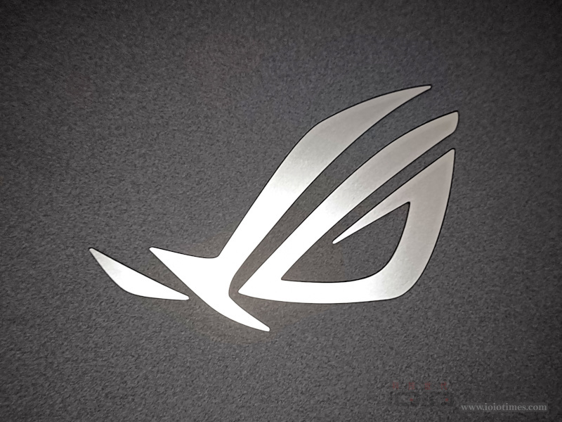 ROG Strix SCAR 18 (2024) 電競筆電機皇登場,雙頂規硬體配置、巔峰性能的代表之作 12 rogscar18 011 1