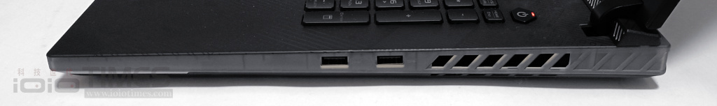 ROG Strix SCAR 18 (2024) 電競筆電機皇登場,雙頂規硬體配置、巔峰性能的代表之作 17 rogscar18 013 1