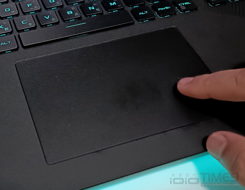ROG Strix SCAR 18 (2024) 電競筆電機皇登場,雙頂規硬體配置、巔峰性能的代表之作 26 rogscar18 017 1
