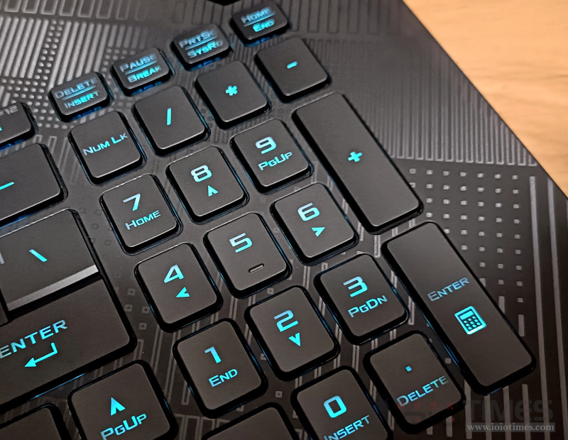 ROG Strix SCAR 18 (2024) 電競筆電機皇登場,雙頂規硬體配置、巔峰性能的代表之作 27 rogscar18 017 2