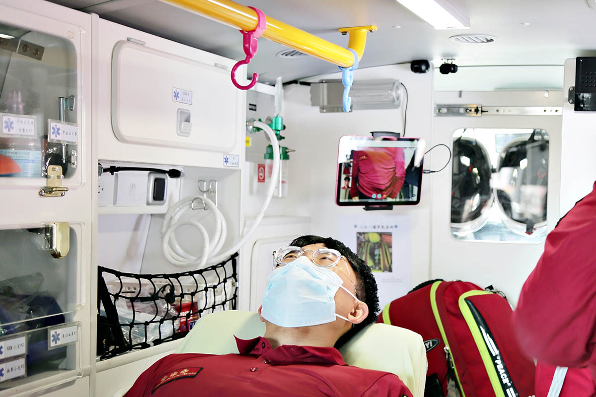 遠傳「5G救護車」前進桃園,捐贈公益計畫持續進行 守護民眾生命 3 20240314 NEWS 1 19