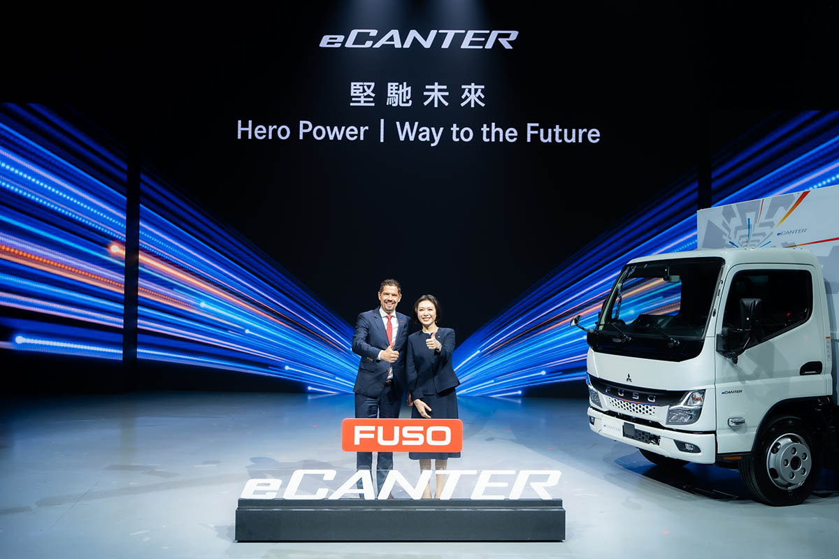 台灣戴姆勒亞洲商車、啟動綠能運輸新紀元!首輛電動輕型貨卡FUSO eCanter重磅登台搭載先進科技,以3大堅馳駛向純電未來 2 20240608 NEWS 1 32