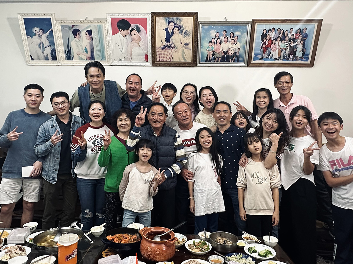 黃鐙輝擔任《誰來晚餐15》來賓,自認自己是歌神而非演員 1 20240620 NEWS 3 6