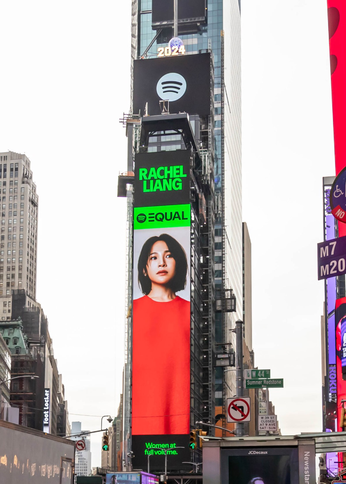 梁文音登上紐約時代廣場巨幕!與Spotify在全球為女性平權發聲 2 20241128 NEWS 3 7