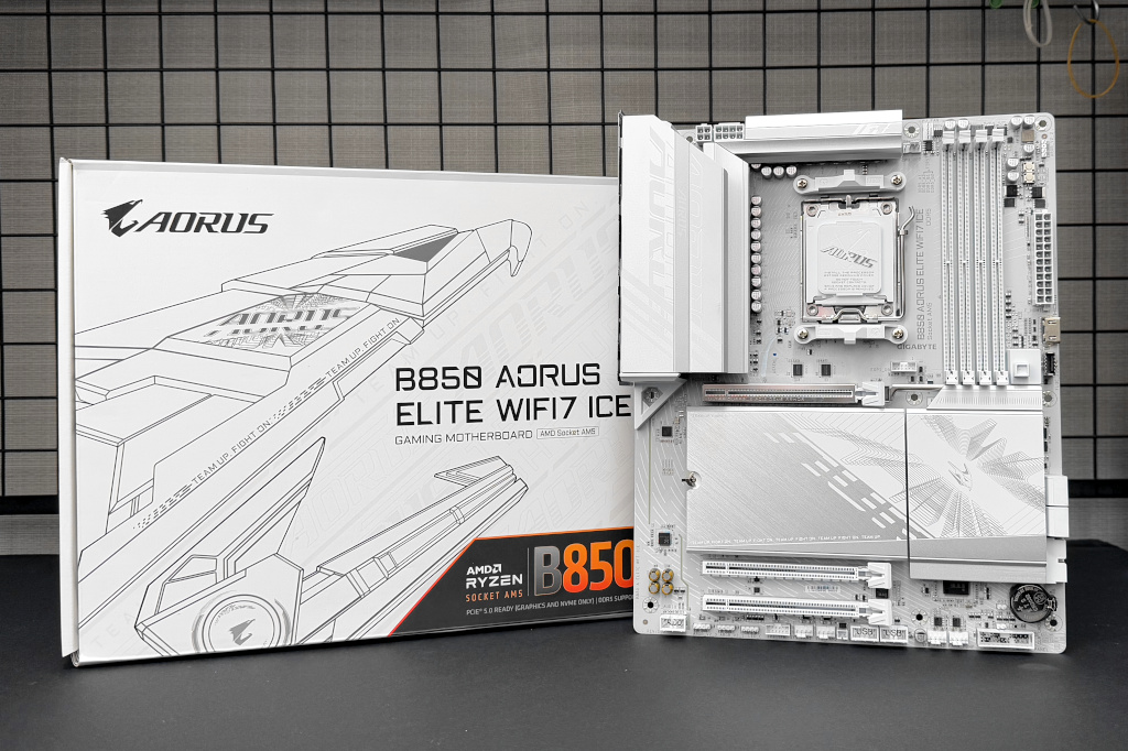 ioioTIMES「年度金賞2025」公布,看文章並分享、就有機會獲得幸運好禮 66 gigabyteb850elitewifi7ice 002