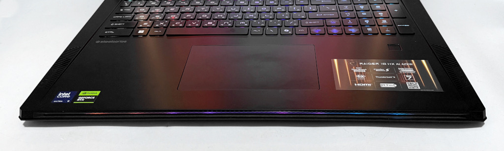 龍魂覺醒!MSI Raider 18 HX AI A2XWIG電競筆電開箱試用,搭載RTX 5080 GPU、提供強大遊戲效能 26 msiraider18hxaia2xwig 029a