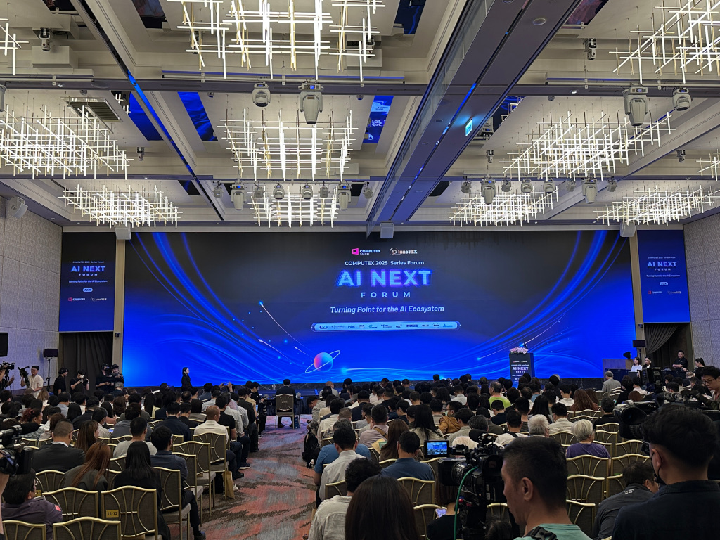 訊連科技COMPUTEX 2025軟體全新亮相!搭載英特爾處理器、展示精準AI影像擷取與識別技術,打造高效創作應用 1 20250514 cyberlink01