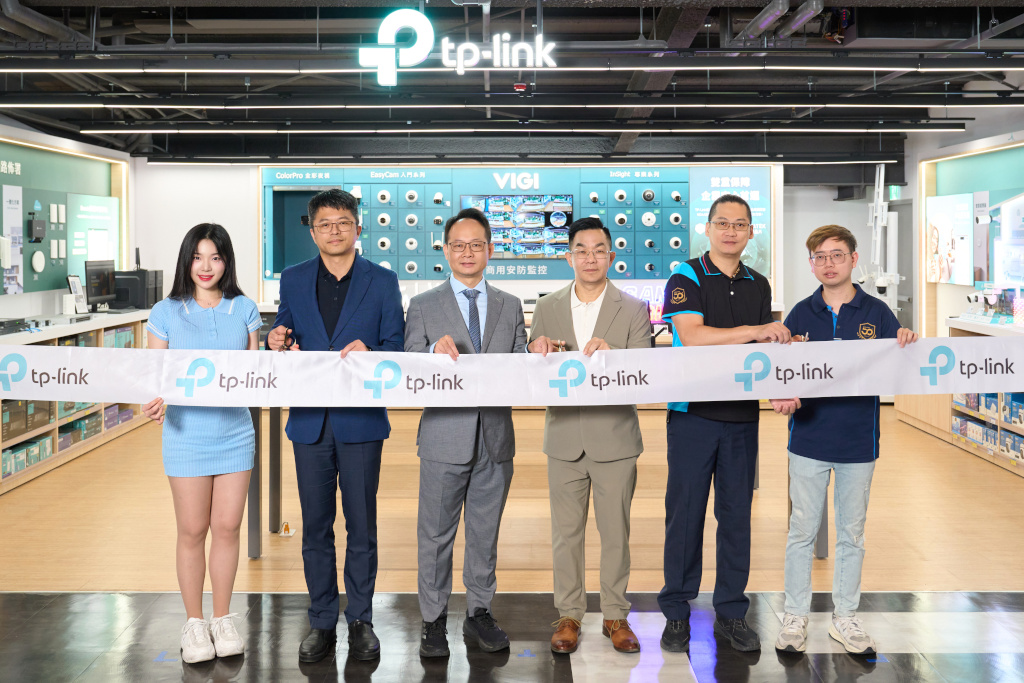 TP-Link高雄NOVA旗艦店盛大開幕、四次元女神「趙娟週」化身一日店長帶你體驗,最強Wi-Fi 7路由器、智慧家庭與商用解決方案,打造一站式未來生活與辦公新場景! 1 20250517 tplink01