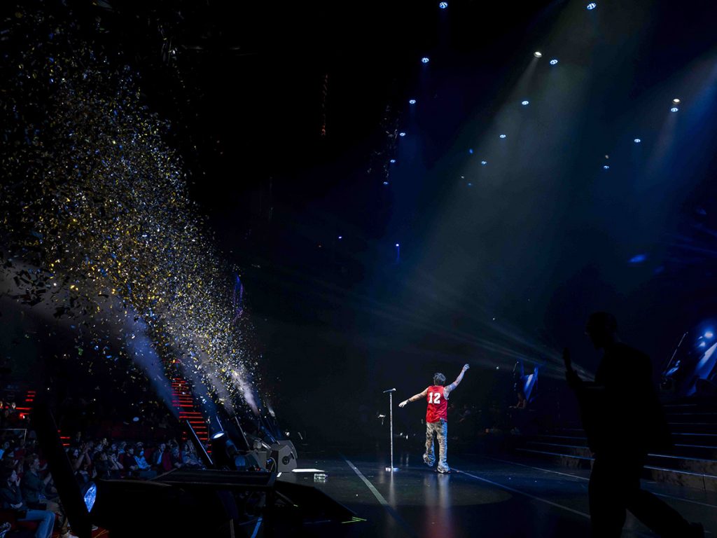 曹格《CRAZY FOR LIVE》澳門唱響第10場 聽到歌迷尖叫就瘋狂 內斂I人瞬間變熱情E人 1 20250519 NEWS 3 13 1