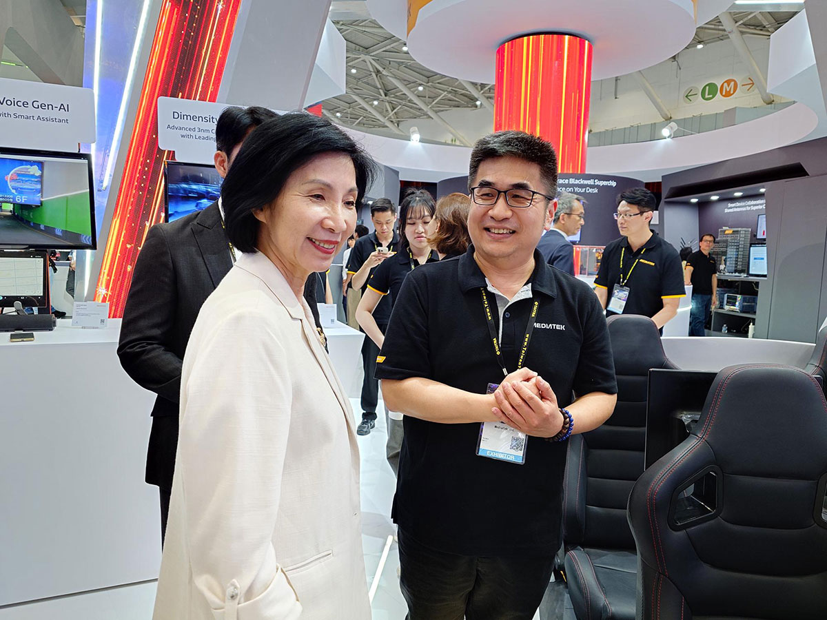 遠傳攜手雲協、COMPUTEX 2025登場,AI助攻、部署綠色通訊科技,以永續通訊賦能產業升級 1 20250522 NEWS 1 45