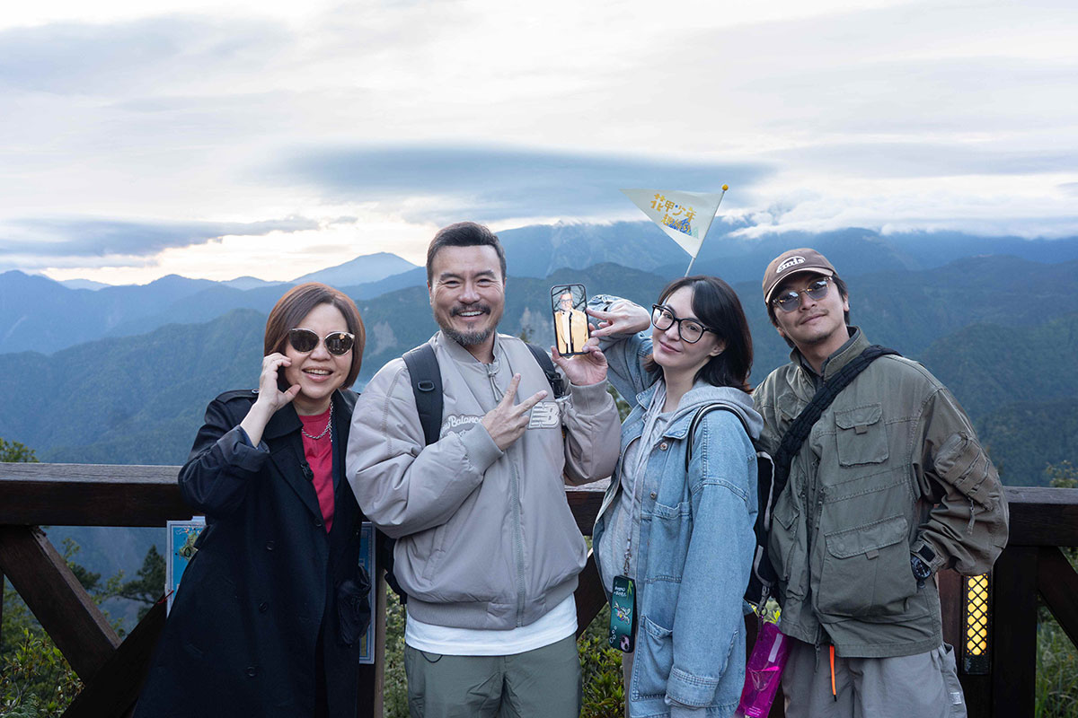 于美人《花甲》把楊銘威當路人甲 笑嗆:工作人員穿得比你正式! 5 20250530 NEWS 2 4