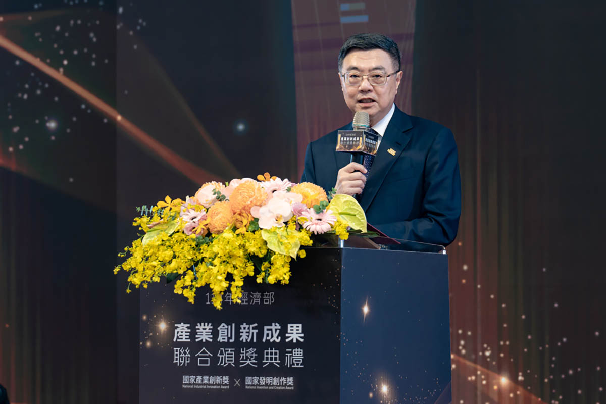 耐能智慧獲頒臺灣產業創新獎卓越大獎,邊緣AI落地、技術引領全球LLM應用革新 1 20250611 NEWS 5 14