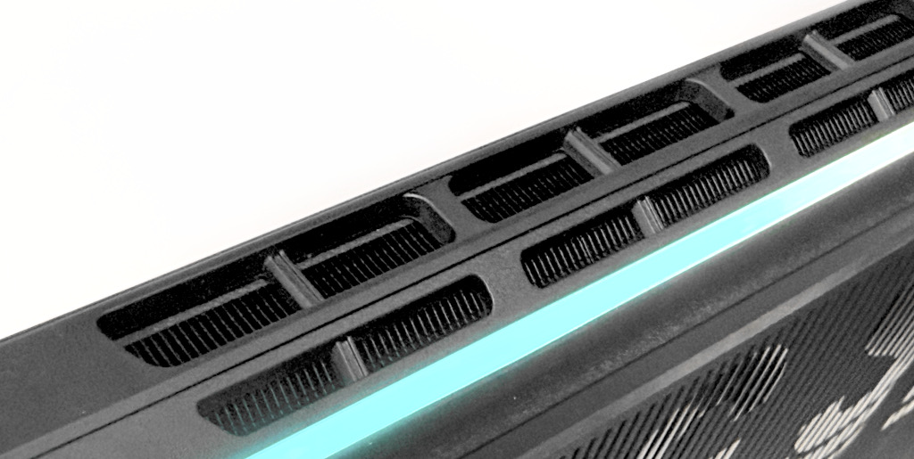 asusrogstrixscar182025 019