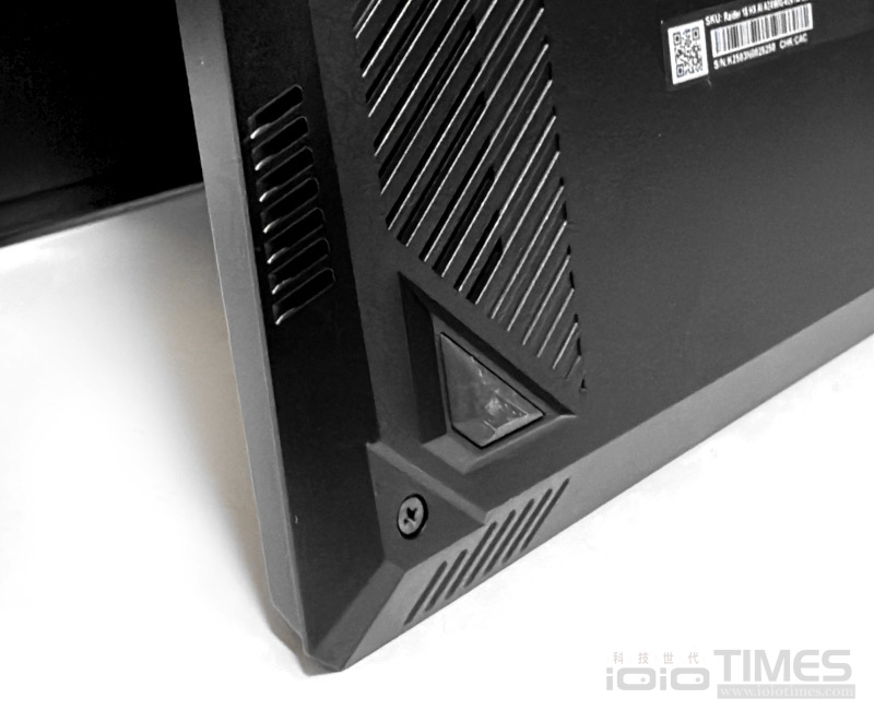 龍魂覺醒!MSI Raider 18 HX AI A2XWIG電競筆電開箱試用,搭載RTX 5080 GPU、提供強大遊戲效能 24 msiraider18hxaia2xwig 026 1