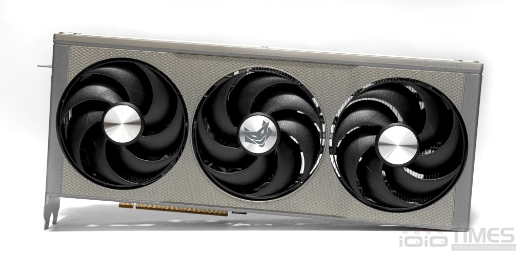 SAPPHIRE NITRO+ AMD Radeon RX 9060 XT 16GB開箱試用,超平價入門旗艦、對比8GB版本性能更顯優異 11 sapphirenitrorx9060xt16gb 010