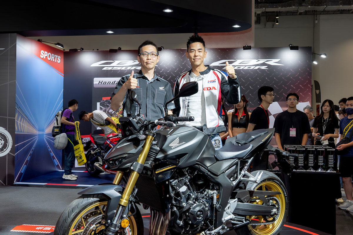 柯有倫現身Honda重機展!揭幕CB1000 Hornet SP 人氣爆!分享放空哲學與重機浪漫 2 202050707 NEWS 5 13