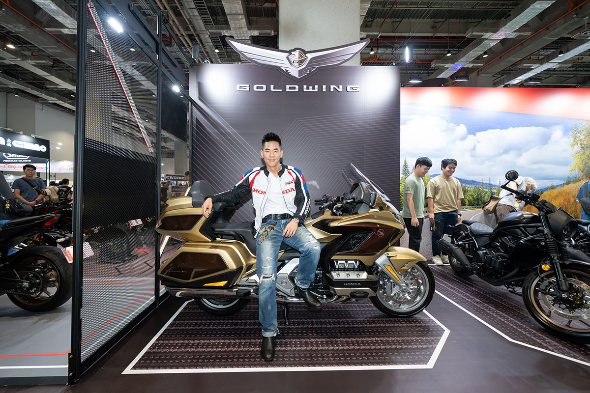 柯有倫現身Honda重機展!揭幕CB1000 Hornet SP 人氣爆!分享放空哲學與重機浪漫 1 202050707 NEWS 5 9
