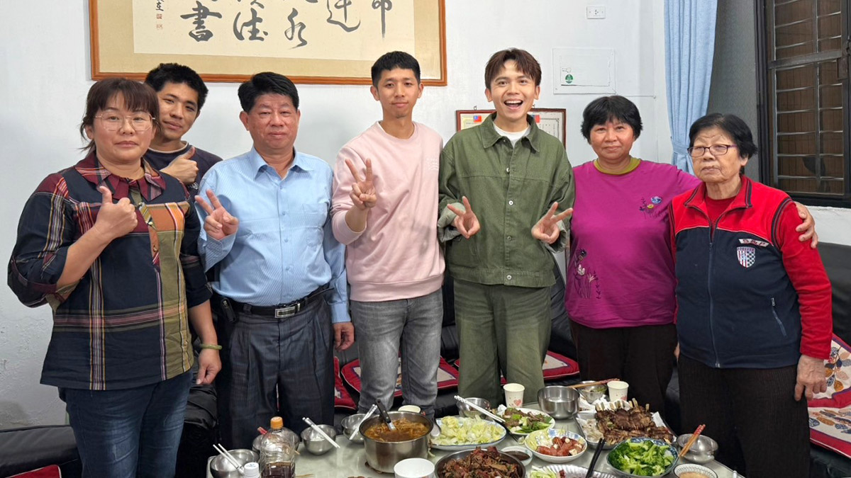 《誰來晚餐16》黃豪平擔任嘉賓談被催婚沒壓力,爆料毛寵讓嚴父形象大反轉 3 20250717 NEWS 2 25