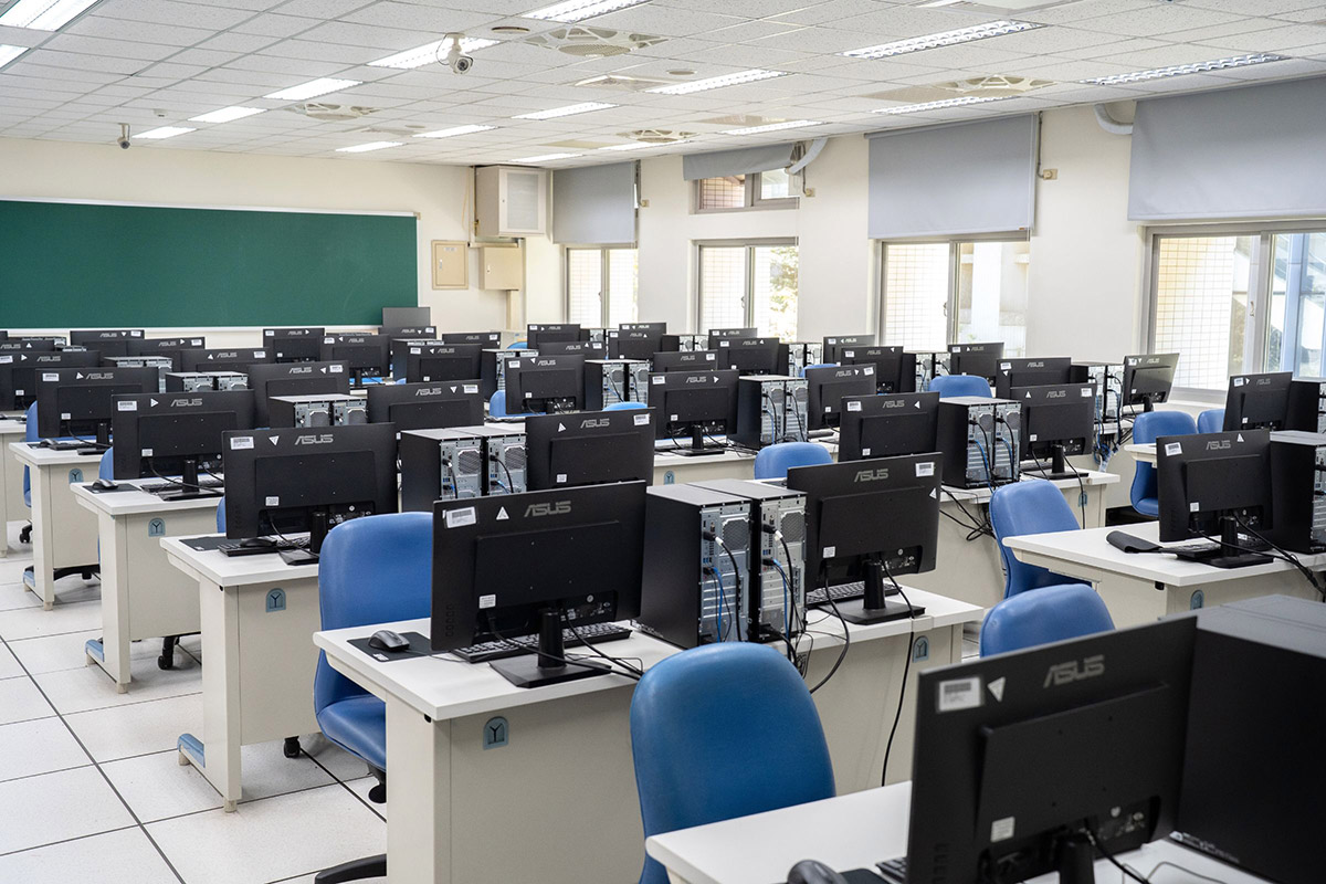 中央大學與英特爾、華碩成立「AI PC創新實驗室」 2 20250828 NEWS 5 4