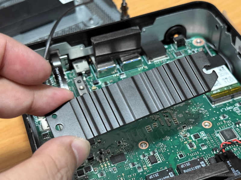 MSI Cubi NUC AI+ 2MG開箱試用,全方位迷你小主機、滿足商務/教育/醫療等面向的所有需求 27 msicubinucai 021 2