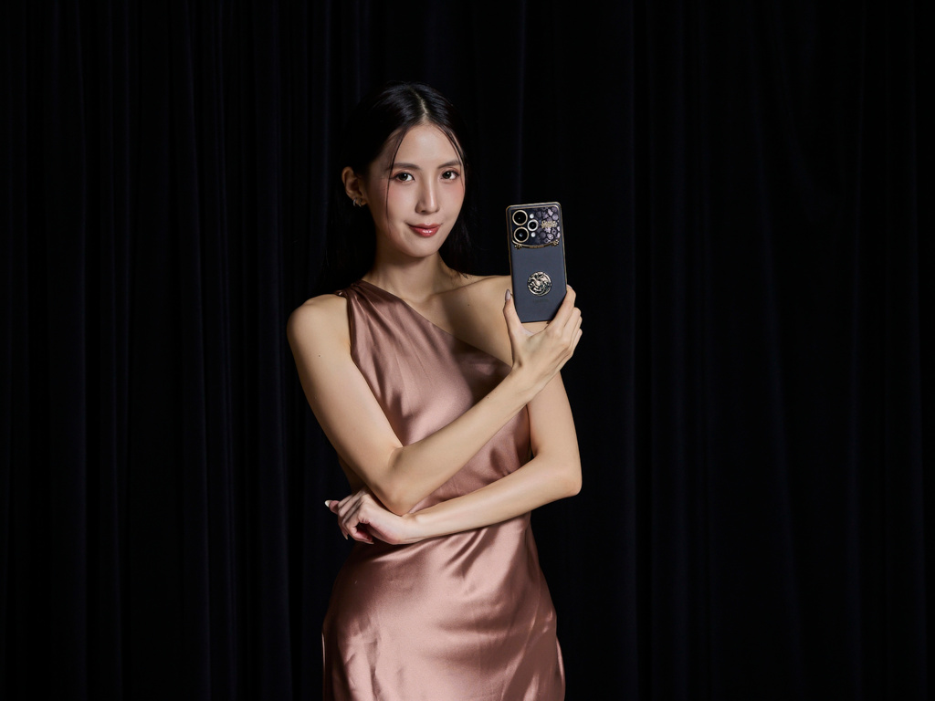 realme 15系列登場、打造專屬都會夜拍「城市不夜機」,跨界合作推出realme 15 Pro權力遊戲限量版、以熱感變色工藝詮釋冰與火傳奇 3 20251022 realme03